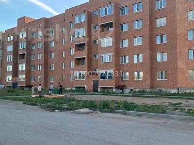 Пәтерлер в Акмолинской обл.: 1-бөлмелі пәтер · 34 м² · 4/5 қабат, Мкр 5 Б, 88/1 — По трассе Каркаралы пересечение ул. Абая, бағасы: 100 000 〒 1-бөлмелі пәтер · 34 м² · 4/5 қабат, Мкр 5 Б, 88/1 — По трассе Каркаралы пересечение ул. Абая, бағасы: 100 000 〒 в Косшы