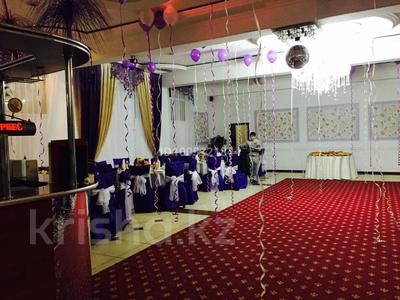 Офисы, магазины и бутики, общепит · 816 м² за 450 млн 〒 в Астане, Сарыарка р-н