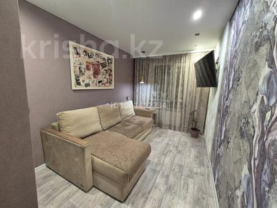 Продажа квартир в Карагандинской обл.: 3-комнатная квартира · 62 м² · 2/5 этаж, Абая 56/2 за 15 млн 〒 3-комнатная квартира · 62 м² · 2/5 этаж, Абая 56/2 за 15 млн 〒 в Темиртау