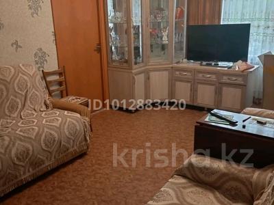 3-бөлмелі пәтер · 53.9 м² · 1/5 қабат, Сурикова 1А — 6 школа ,Химфарм завод, бағасы: 20 млн ₸ в Шымкенте, Аль-Фарабийский р-н