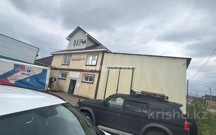 Офисы, магазины и бутики, склады, салоны красоты, медцентры и аптеки, образование, развлечения · 807 м² за 105 млн 〒 в Петропавловске — фото 2