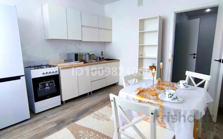 2-бөлмелі пәтер · 70 м² · 7/9 қабат, 10микр 25, бағасы: 27.5 млн ₸ в Аксае — фото 2