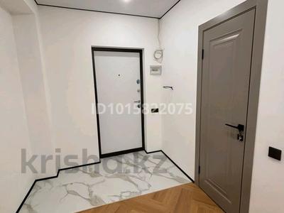 3-бөлмелі пәтер · 100 м², Алтын орда ш/а. 18а к1 — 1001 ресторан, бағасы: 36 млн ₸ в Актобе, мкр. Алтын орда
