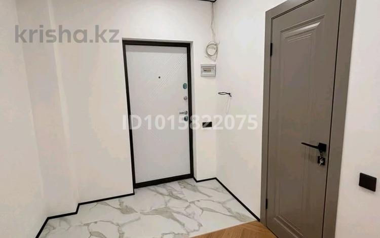 3-бөлмелі пәтер · 100 м², Алтын орда ш/а. 18а к1 — 1001 ресторан, бағасы: 36 млн ₸ в Актобе, мкр. Алтын орда — фото 2