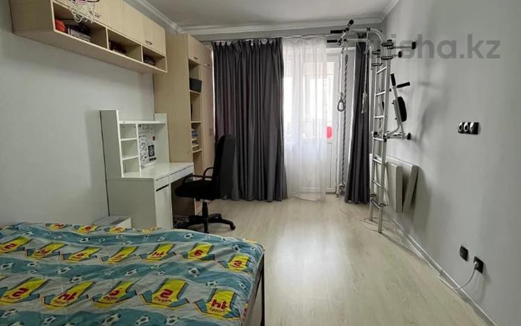 4-бөлмелі пәтер · 110 м² · 5/12 қабат, Толе би 298/1, бағасы: 68 млн ₸ в Алматы, Ауэзовский р-н — фото 2