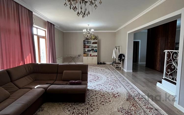 Отдельный дом · 6 комнат · 220 м² · 5.7 сот., мкр Нурлытау (Энергетик), 25 улица 52 за ~ 115.2 млн 〒 в Алматы, Бостандыкский р-н — фото 3