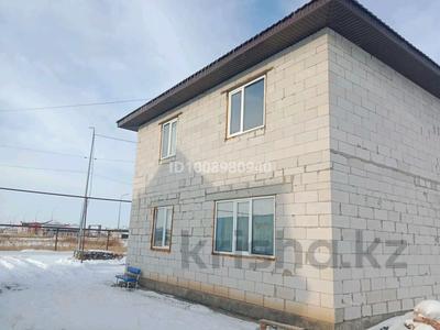 Отдельный дом · 5 комнат · 160 м² · 10 сот., мкр Уркер — Шалкиiз жырау за 73 млн 〒 в Астане, Нура р-н