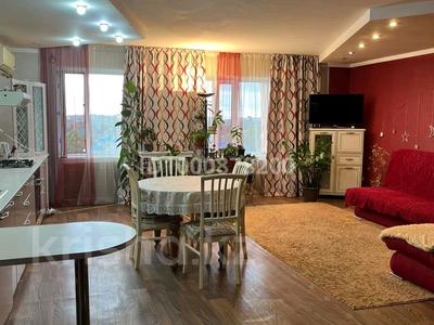 3-бөлмелі пәтер · 99 м² · 9/9 қабат, мкр 12 — ТД Аида, СМ Анвар, бағасы: 27 млн 〒 в Актобе