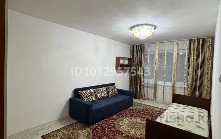 2-комнатная квартира · 43 м² · 1/4 этаж, мкр №6 26 за 240 000 ₸ в Алматы, Ауэзовский р-н — фото 12