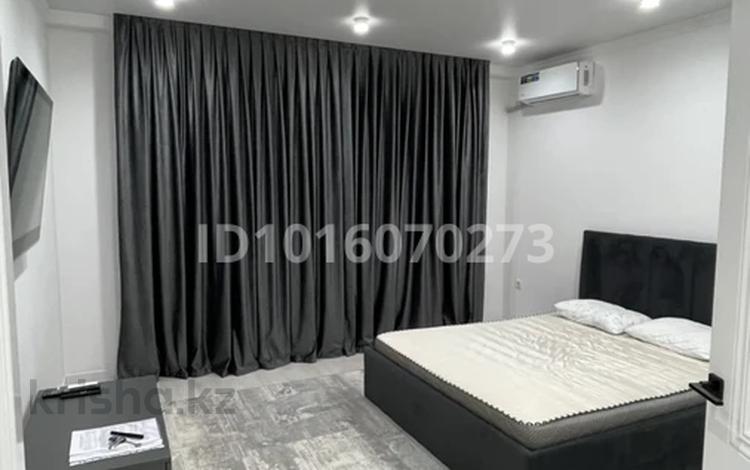 1-комнатная квартира · 42.7 м² · 5/9 этаж, мкр Нурсая, Абулхайыр хана 51а — По проспекту Абулхаир хана, в районе школы-лицея им. Аль-Фараби и центра Astana Vision, рядом с ЖК SANDI, ЖК Samgar, ЖК Берекет и ЖК Асылтас. Поблизости также находится Farabi International School. за 200 000 ₸ в Атырау — фото 2