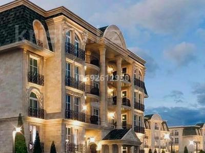 4-комнатная квартира · 177 м² · 1/4 этаж, мкр Ак Шагала, 2 за 83 млн 〒 в Атырау