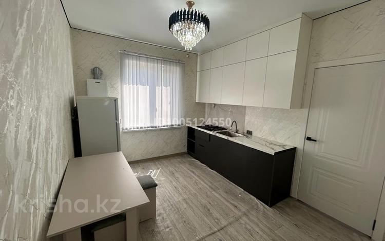 1-комнатная квартира · 30 м² · 1 этаж, Мангелдин 11 за 150 000 ₸ в Шымкенте, Енбекшинский р-н — фото 8