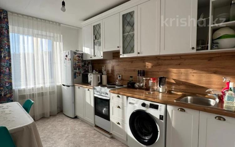 2-комнатная квартира · 60 м² · 6/9 этаж, Омарова 23/1 — ГОРЯЧАЯ ЦЕНА, ИПОТЕКА! НАЛИЧНЫЕ! ВСЕ В КВАРТИРЕ ОСТАЕТСЯ! за ~ 30 млн ₸ в Астане, Нура р-н — фото 15