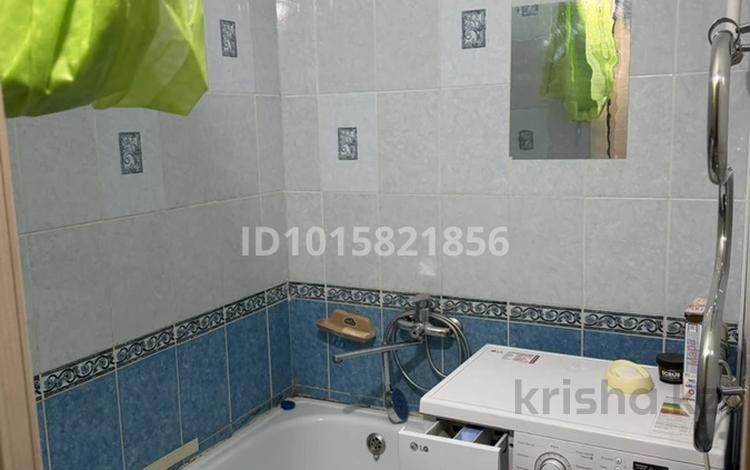 2-комнатная квартира · 48 м² · 2/5 этаж, 2микр 4 за 120 000 ₸ в Балхаше — фото 2