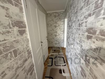 3-комнатная квартира · 54.8 м² · 1/5 этаж, мкр Юго-Восток, Дуйсембекова 63 за 17.6 млн ₸ в Караганде, Казыбек би р-н