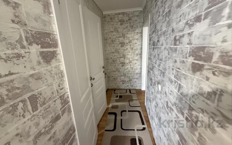 3-комнатная квартира · 54.8 м² · 1/5 этаж, мкр Юго-Восток, Дуйсембекова 63 за 17.6 млн 〒 в Караганде, Казыбек би р-н — фото 2