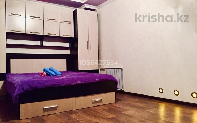 1-комнатная квартира, 36 м², 2/5 этаж посуточно, Комсомольский 25 за 5 990 〒 в Темиртау — фото 2