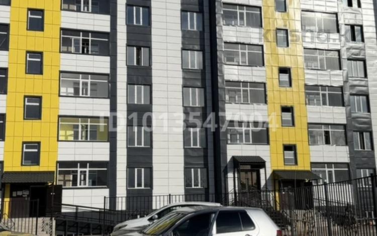 3-комнатная квартира · 82 м² · 6/6 этаж, Майкудук, Мкр Голубые пруды 3/3 за 23.5 млн ₸ в Караганде, Алихана Бокейханова р-н — фото 2