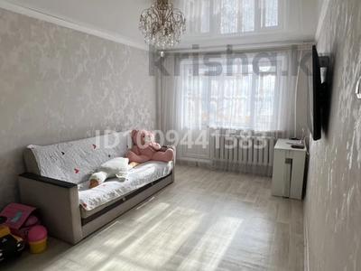 2-комнатная квартира · 44 м² · 2/5 этаж, Майкудук, 15й микрорайон 12 за 12.5 млн 〒 в Караганде, Алихана Бокейханова р-н