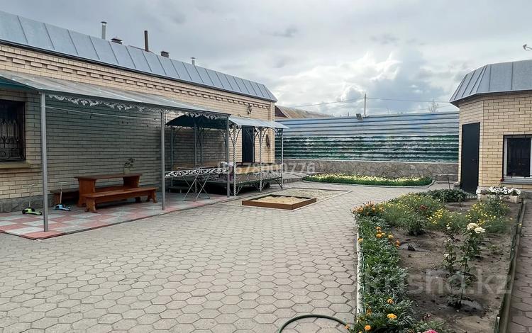 Отдельный дом · 6 комнат · 317.9 м² · 5 сот., Амангельды 7 — Каирбекова за 100 млн 〒 в Костанае — фото 19