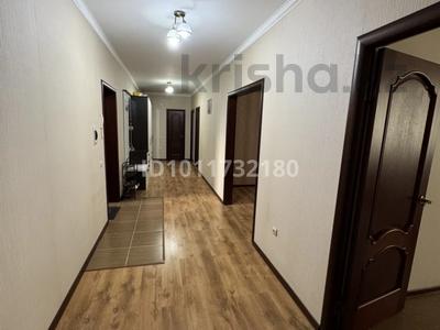 3-комнатная квартира · 100 м² · 4/5 этаж, сактанана Баишева 7/1 — возле (метро) скайпарк за 37 млн ₸ в Актобе, жилой массив Юго-Запад-1