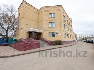 Свободное назначение, офисы, магазины и бутики, склады, азс, автосервисы и автомойки, общепит, салоны красоты, бани, гостиницы и зоны отдыха, медцентры и аптеки, образование, развлечения · 3300 м² за 900 млн 〒 в Астане, р-н Байконур