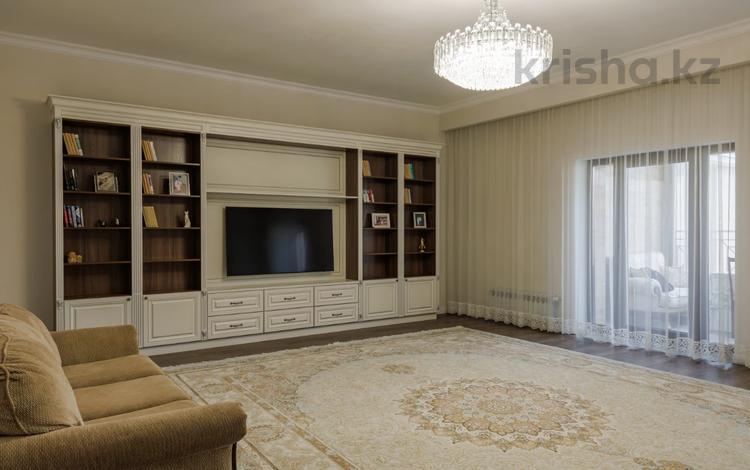 4-комнатная квартира · 170 м² · 1/4 этаж, Е 871 1 за 240 млн ₸ в Астане, Есильский р-н — фото 2