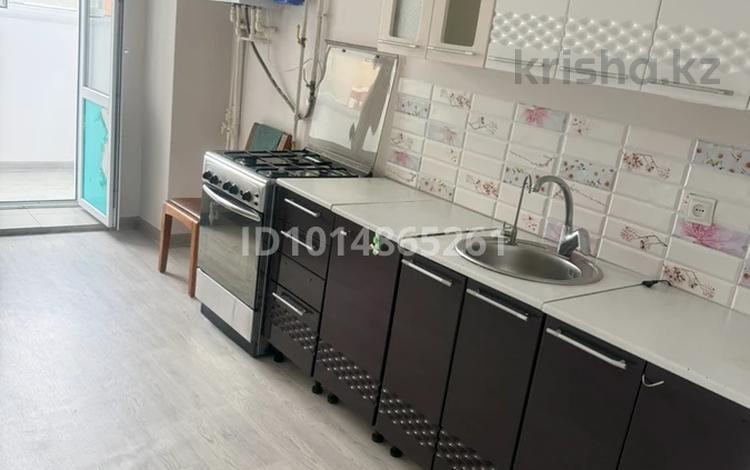 2-комнатная квартира · 61.8 м² · 1/5 этаж, мкр. Алтын орда 364 В за 180 000 ₸ в Актобе — фото 2