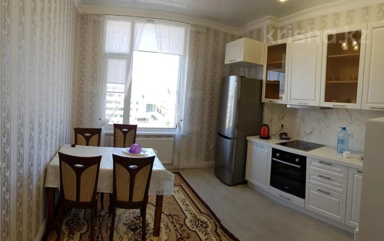2-комнатная квартира · 75 м² · 7/16 этаж, Сыганак 48 за 400 000 ₸ в Астане, Нура р-н — фото 2