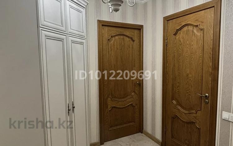 1-бөлмелі пәтер · 70 м² · 2/5 қабат, ул. Байтурсынова 19, бағасы: 195 000 ₸ в Шымкенте, Аль-Фарабийский р-н — фото 2