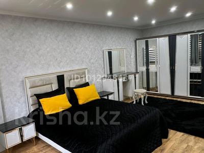 2-комнатная квартира · 50 м², Желтоксан — Находится возле отеля Rixos за 3 000 ₸ в Шымкенте, Аль-Фарабийский р-н