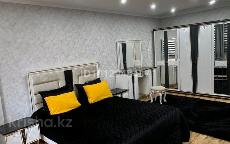 2-комнатная квартира · 50 м², Желтоксан — Находится возле отеля Rixos за 3 000 ₸ в Шымкенте, Аль-Фарабийский р-н — фото 2