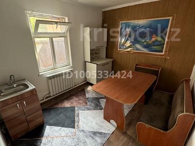 2-комнатная квартира · 28 м² · 1/1 этаж, Ауэзова — Ниже бак за 80 000 ₸ в Туздыбастау (Калинино)
