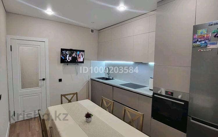 2-бөлмелі пәтер · 64.8 м² · 8/9 қабат, мкр Юго-Восток, Мкр Юго-Восток, 28й микрорайон 31 А — НА ПРОТИВ ПАРКА ПАБЕДЫ, бағасы: 35 млн ₸ в Караганде, Казыбек би р-н — фото 2