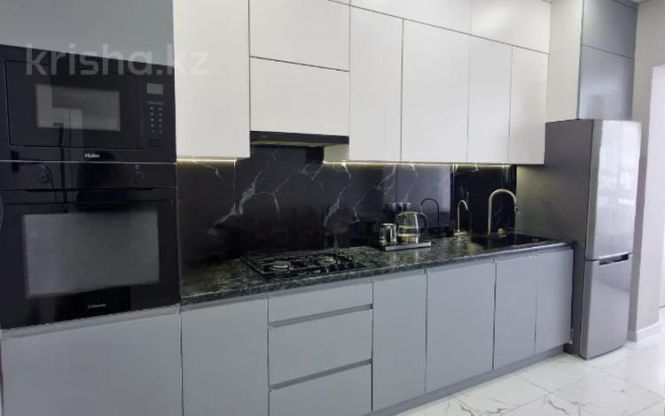 2-комнатная квартира · 86.4 м² · 2/5 этаж, Олега Кошевого 2/7 за 38.8 млн ₸ в Уральске — фото 2