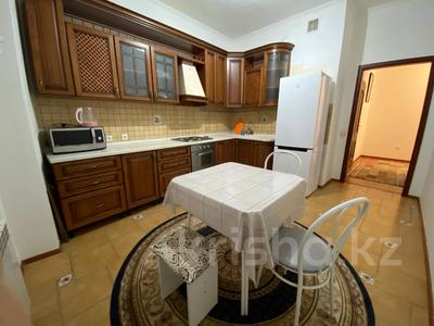 1-бөлмелі пәтер, 54 м², 10/11 қабат ай сайын, Туркестан 8, бағасы: 170 000 〒 в Астане, Есильский р-н