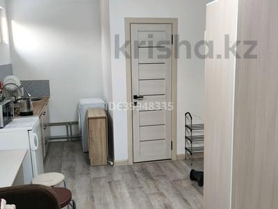 Аренда квартир в Алматы: 1-комнатная квартира · 15 м² · помесячно, Чаплина — По Чаплина ниже Халиуллина за 150 000 〒 1-комнатная квартира · 15 м² · помесячно, Чаплина — По Чаплина ниже Халиуллина за 150 000 〒 в Алматы, Медеуский р-н