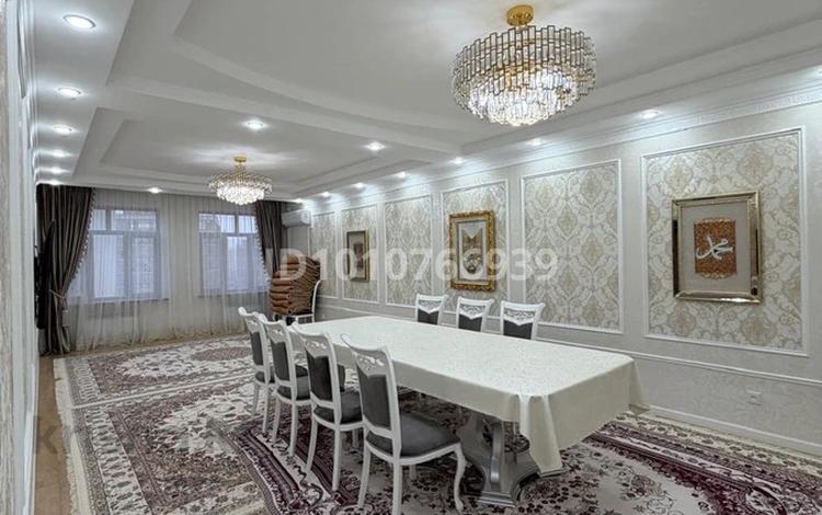 4-бөлмелі пәтер · 217 м² · 7/11 қабат, 17-й мкр 18/2, бағасы: 110 млн ₸ в Актау — фото 2