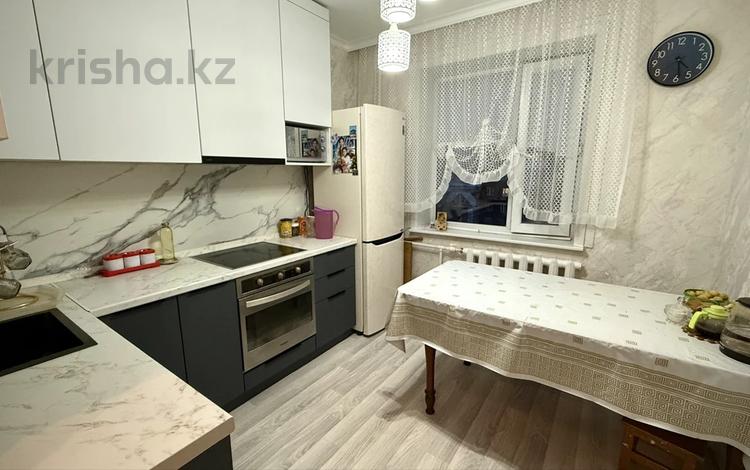 3-комнатная квартира · 65 м² · 4/9 этаж, мкр Юго-Восток, гульдер 1 за 28 млн ₸ в Караганде, Казыбек би р-н — фото 2