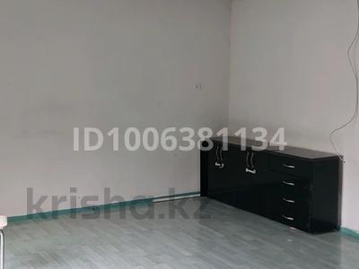 Отдельный дом · 4 комнаты · 100 м², Солтанбай 57 за 100 000 〒 в Алге