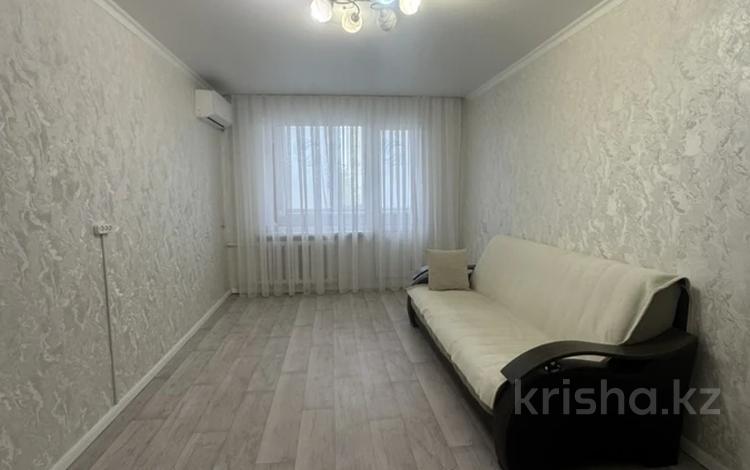 2-комнатная квартира · 45 м² · 5/5 этаж, Абая за 14.5 млн ₸ в Уральске — фото 2
