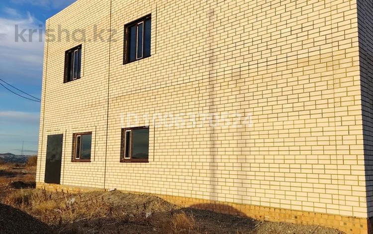 Отдельный дом · 4 комнаты · 320 м² · 10 сот., Южный городок 34в за 80 млн 〒 в  — фото 2