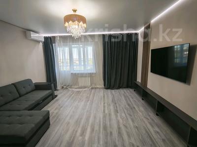 3-бөлмелі пәтер · 90 м² · 8/9 қабат, Ружейникова, бағасы: 200 000 ₸ в Уральске