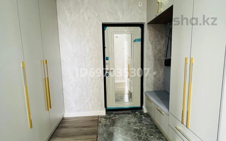 4-бөлмелі пәтер · 93 м² · 10/10 қабат, 16-й мкр 39, бағасы: 40 млн ₸ в Актау — фото 2