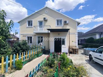 Отдельный дом · 5 комнат · 200 м² · 6 сот., мкр Центральный, Альжанова 24 — ТРЦ Атырау за 52 млн 〒