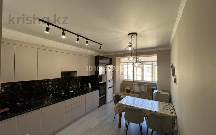 2-бөлмелі пәтер · 75 м² · 5/5 қабат, Ескі аэропорт ш/а., Достык 62, бағасы: 27.5 млн ₸ в Уральске, мкр Старый Аэропорт — фото 2