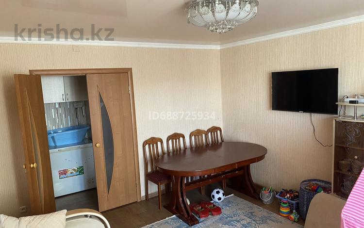 3-бөлмелі пәтер, 60 м², 9/9 қабат, мкр Юго-Восток, Гапеева 1, бағасы: 22 млн 〒 в Караганде, Казыбек би р-н — фото 12