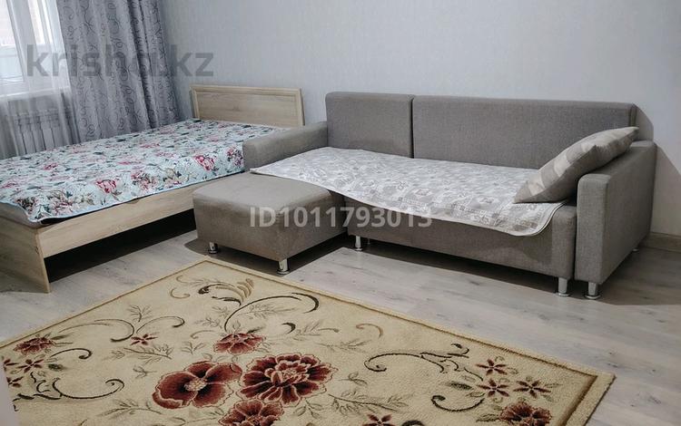 1-комнатная квартира · 43 м² · 4/9 этаж, 17-й мкр 84 за 150 000 ₸ в Актау — фото 2