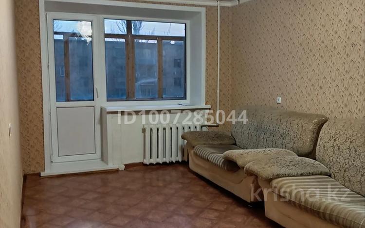 2-комнатная квартира · 44.6 м² · 4/5 этаж, Майкудук, Майкудук, 14й микрорайон 18 — 65 школы за 9.5 млн 〒 в Караганде, Алихана Бокейханова р-н — фото 2