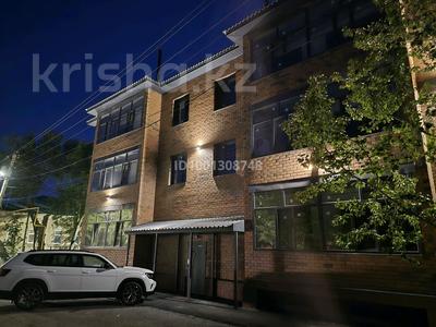 3-комнатная квартира · 85 м² · 1/3 этаж, Ескалиева 79 — ул. Короленко за 32.1 млн ₸ в Уральске